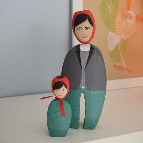 Image of FicuLui 06 wooden doll with gray blazer and vest