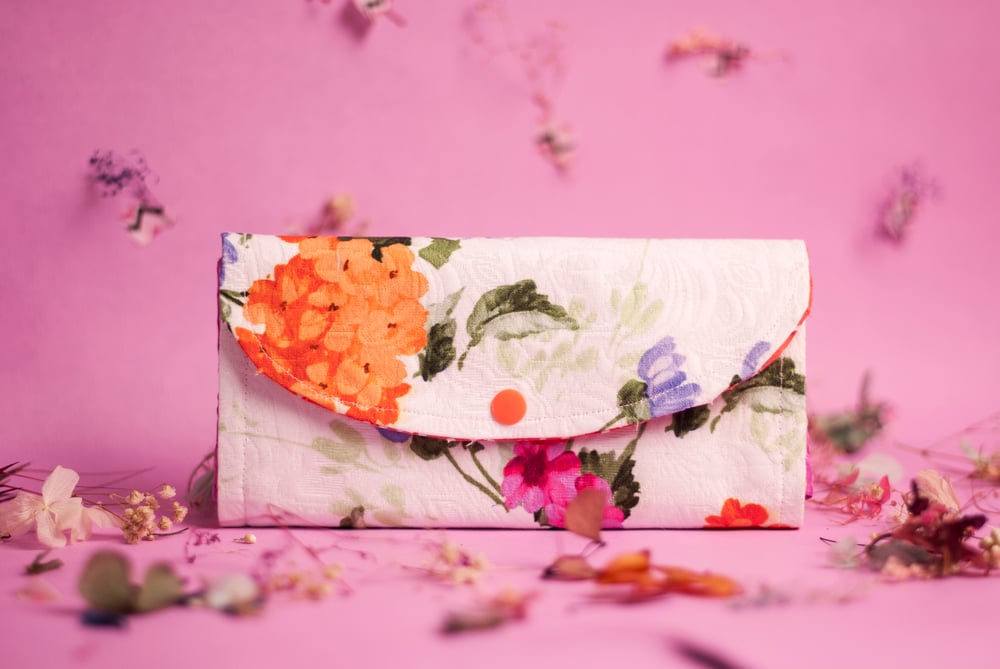 Image of Cartera Grande Hortensias