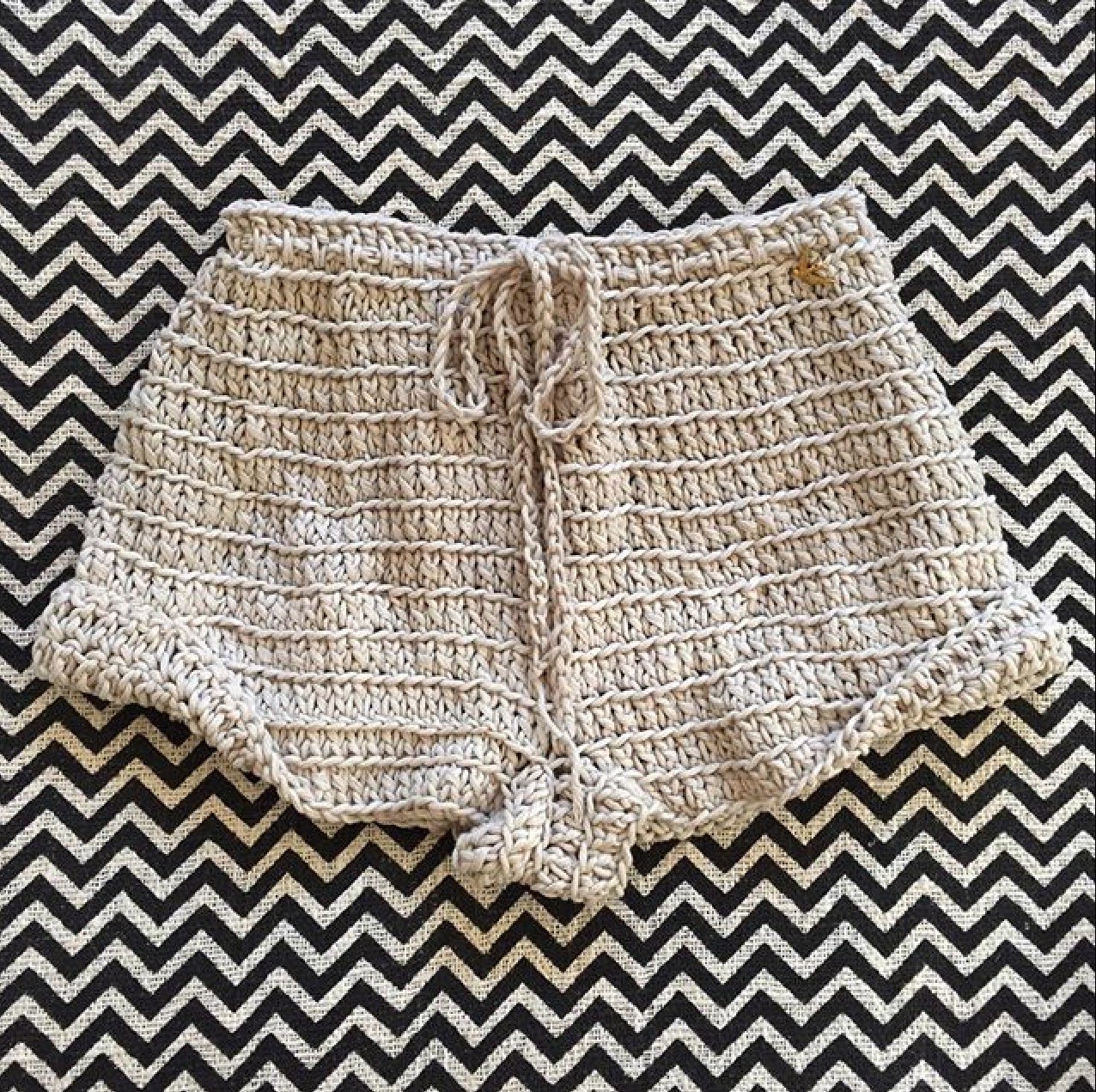 ARIA SLOUCH SHORT | LoveBird Collective