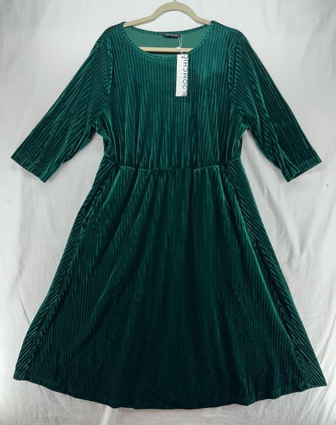 Image of Bloomchic Green Velvet Ribbed Dress Size 14-16  - Free Shipping 