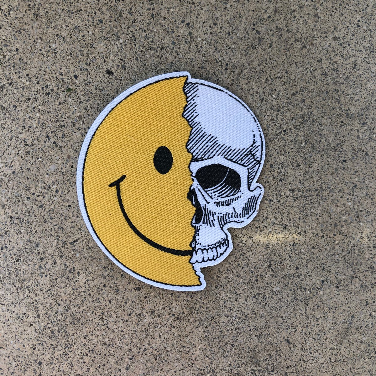 Skull Smiley Face Patch Hook & Iron-On Repro New B735