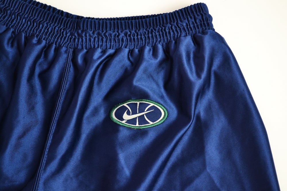 Vintage 1990's Nike Air Uptempo Basketball Dazzle Shorts Sz.L