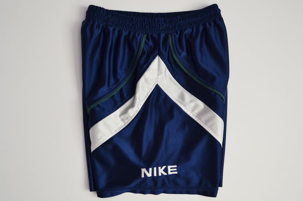 Image of Vintage 1990's Nike Air Uptempo Basketball Dazzle Shorts Sz.L (Women's)