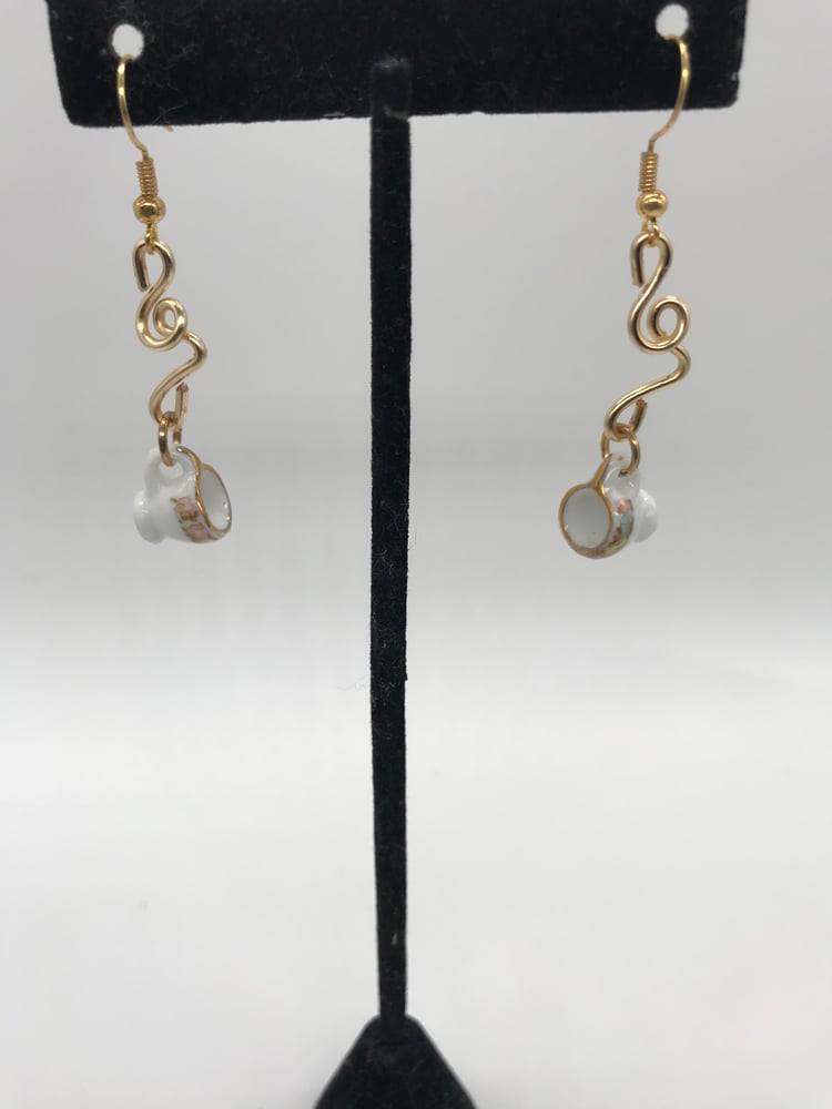 Image of The tea cup earrings 