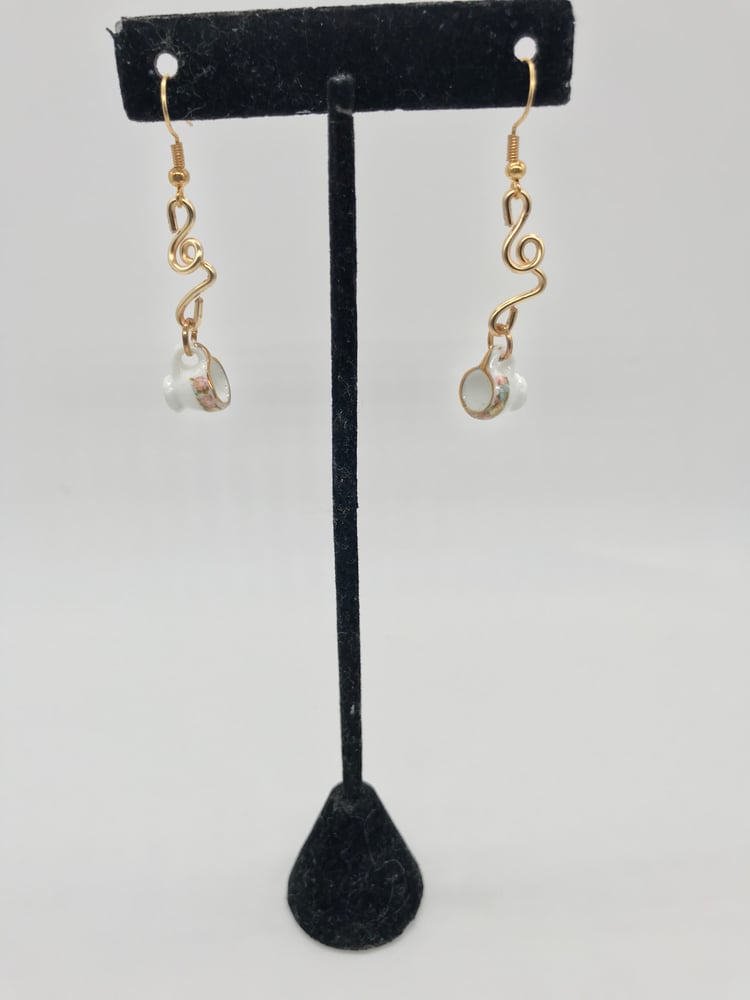 Image of The tea cup earrings 