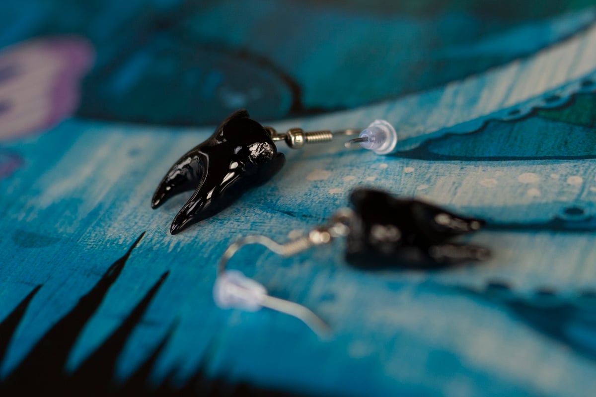 PRE-ORDER: Black 2-Root Molar Earrings