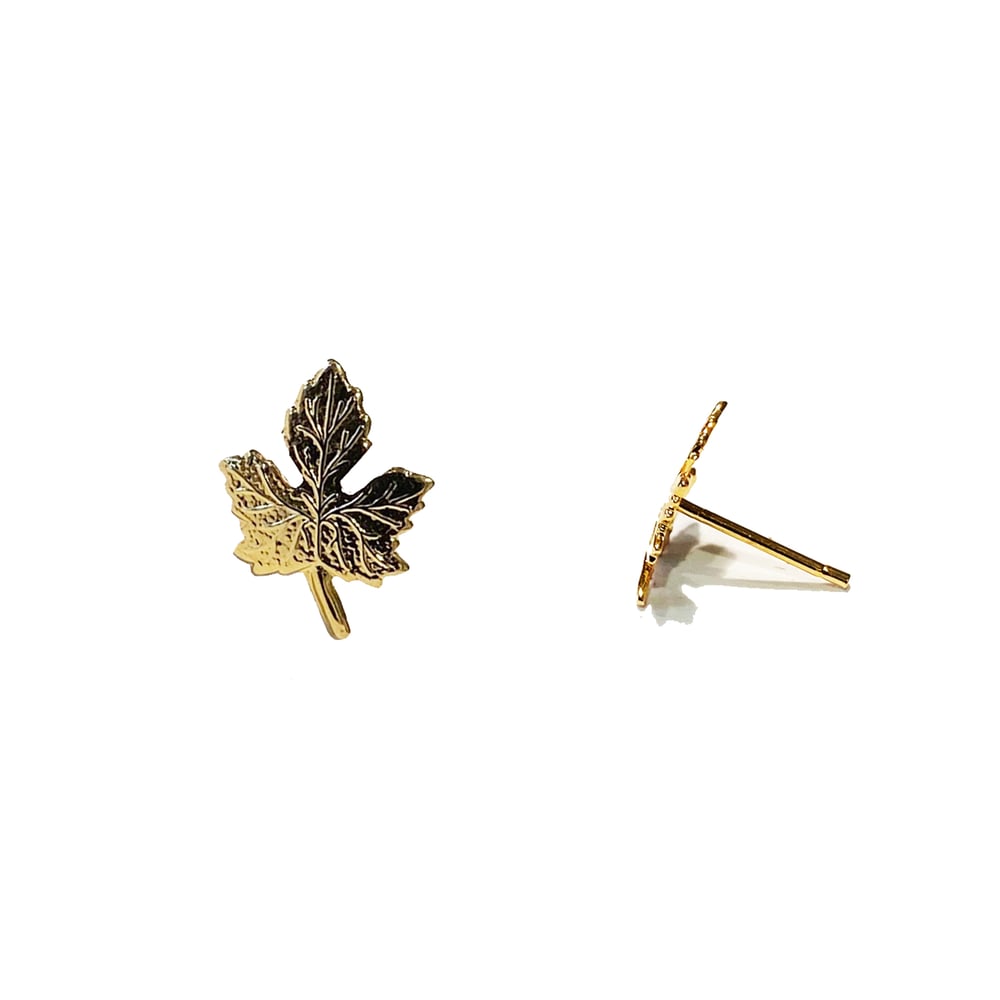 Image of Vintage Leaf Stud Earrings
