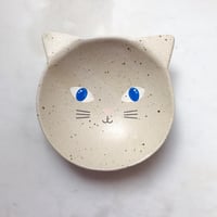 Image 1 of Cat with blue eyes - medium bowl