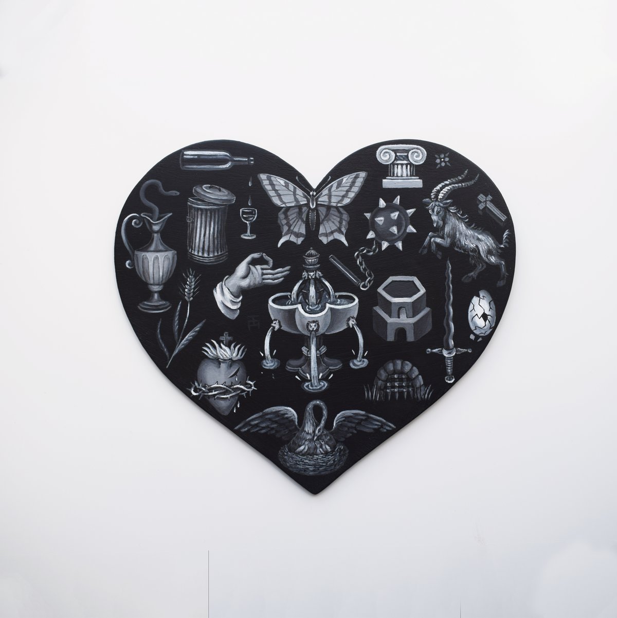 Image of Heart (black) 