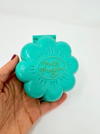 Image 3 of Ensemble bracelet et Polly Pocket La fleur Parc Aquatique COMPLET