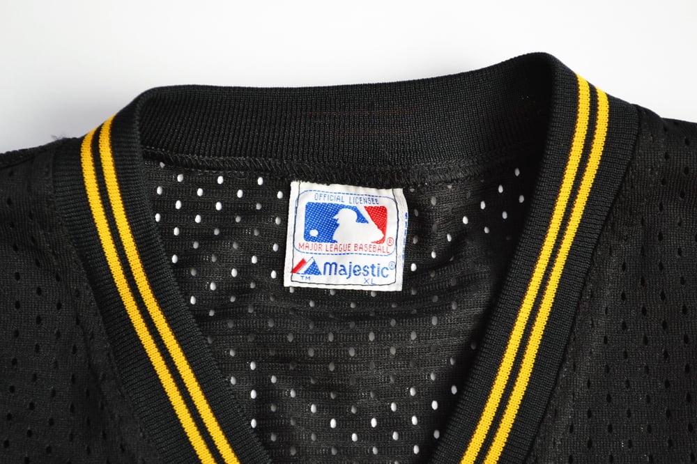  Majestic Blank Back Adult Medium Pittsburgh Pirates 2-Button  Placket Cool-Base Licensed Jersey Yellow/Black : Sports & Outdoors