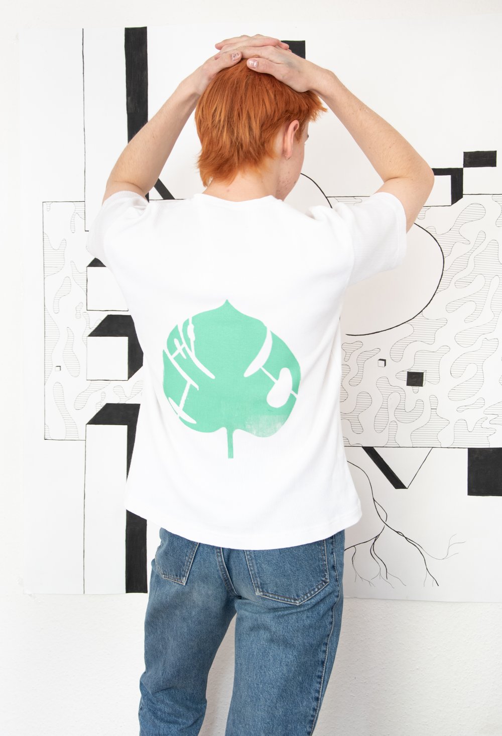t-shirt with monstera backprint 