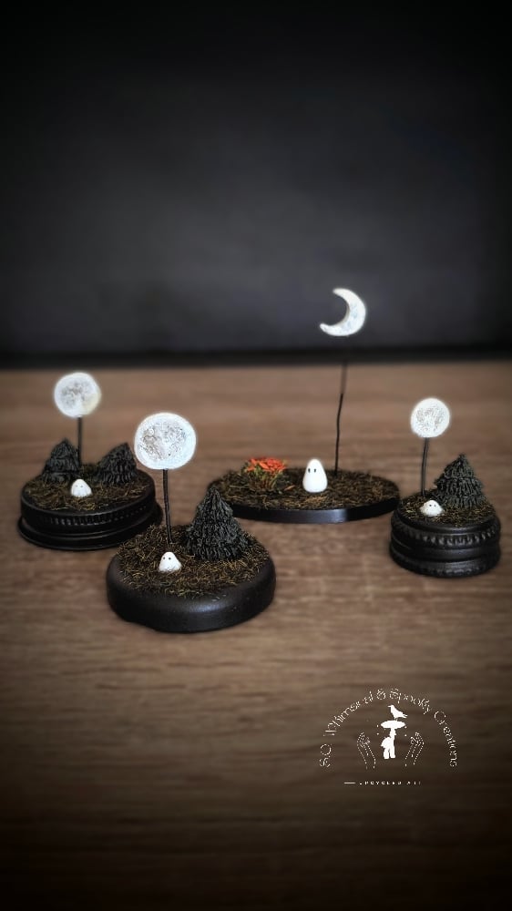 Image of (FREE U.S. SHIPPING) Teeny Ghost Scenes