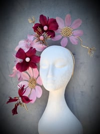 Image 2 of 'Marigold' in Mauve pinks