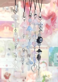 Image 1 of Phonecharm
