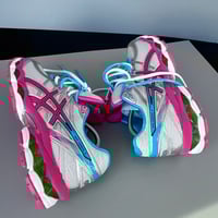 Image 4 of size: us8.5W uk6.5 eu40 cm25.5