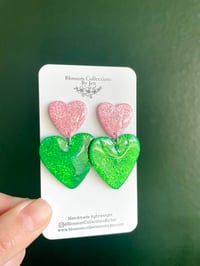 Image 3 of  Pink goes good with green 