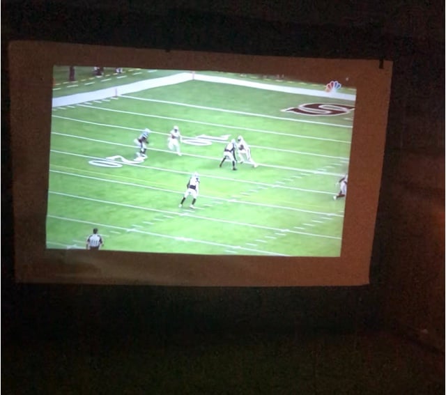 blow up screen and projector