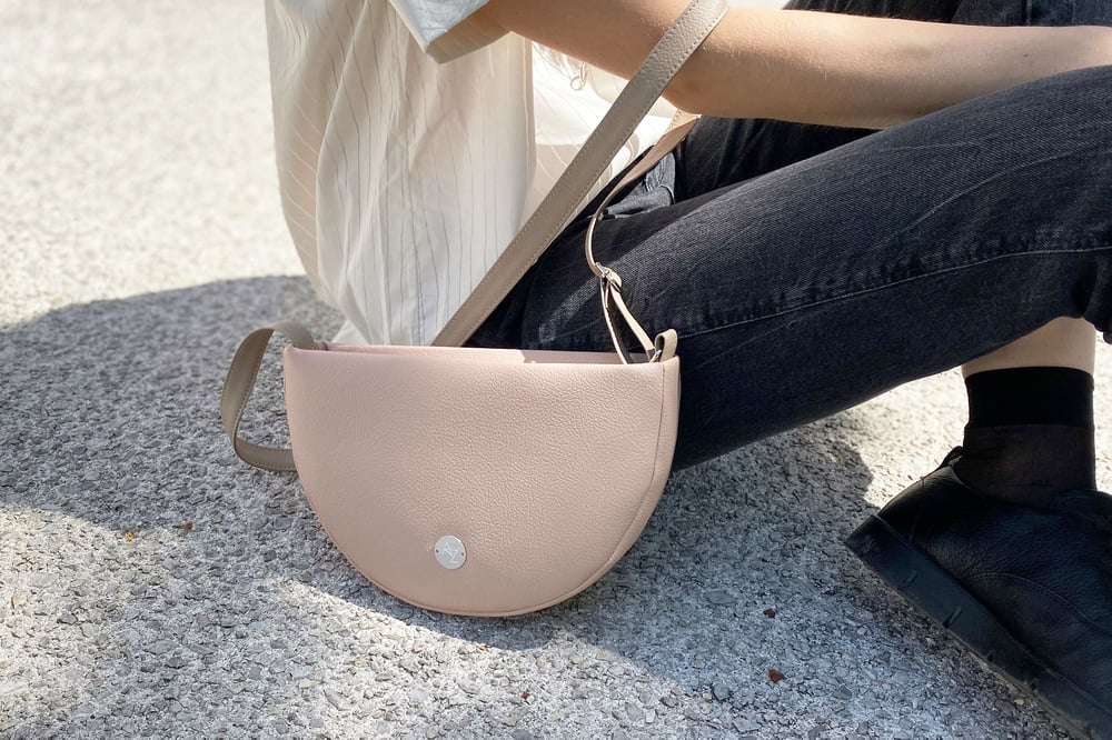 Image of Halfmoon bag • dusty rose