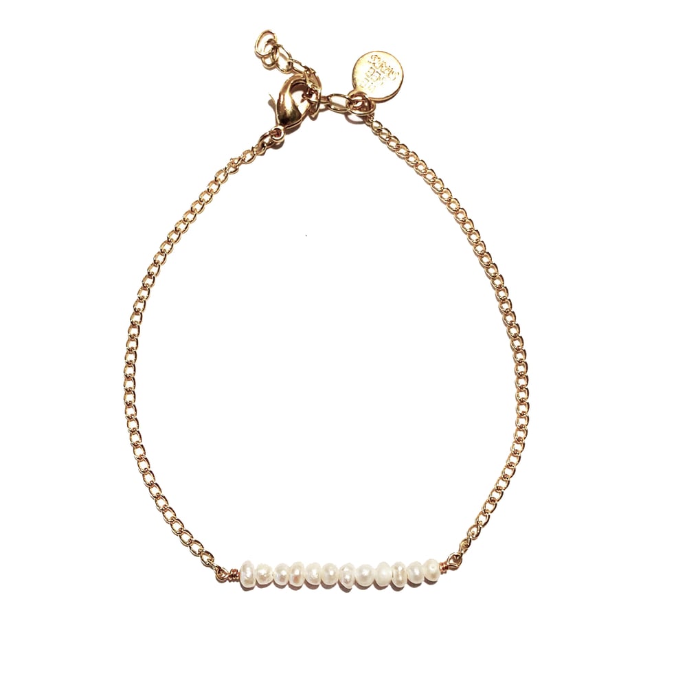 Image of Tiny Pearls Beaded Bracelet