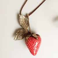 Image 2 of Strawberry 230€ TTC