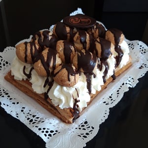 Image of BANDES DE PASTA DE FULL (profiteroles)