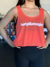 Hot Pilates Girl Coral Crop Tank