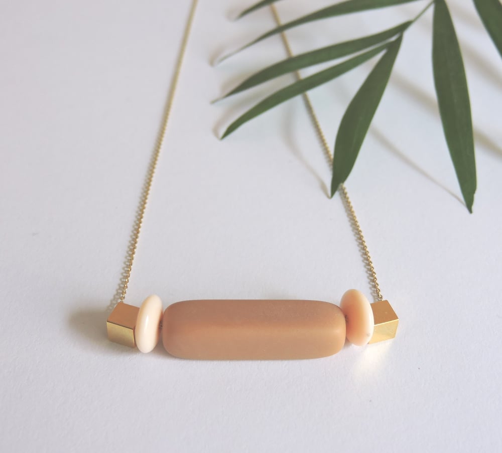 Image of COLGANTE YVETTE