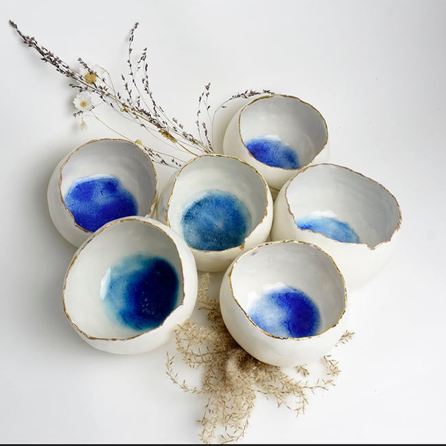 Porcelain candle holder