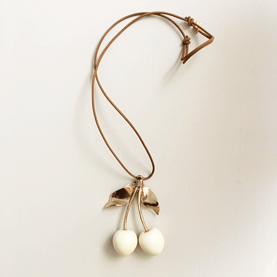 Image of cherries winter 220€ TTC