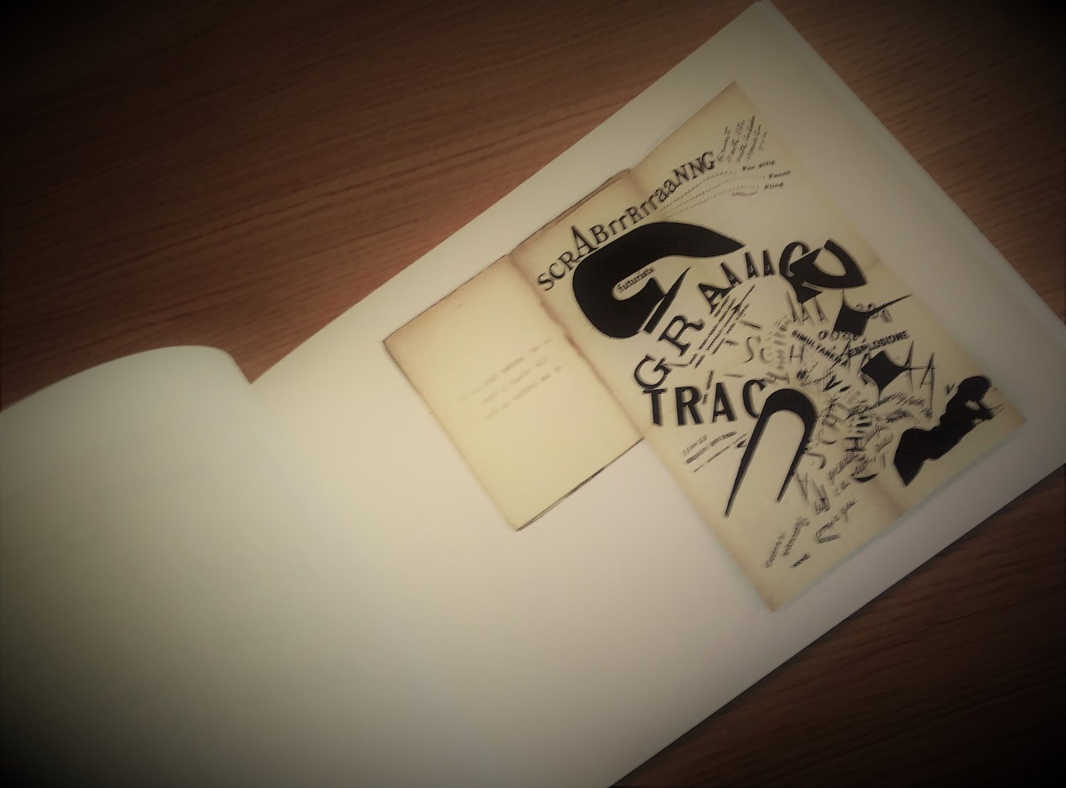 Image of Arte Libro The Library. Futurismo y Bruno Munari