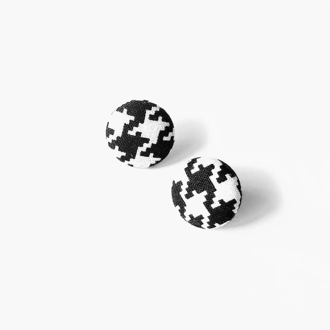 Monae Classic Studs