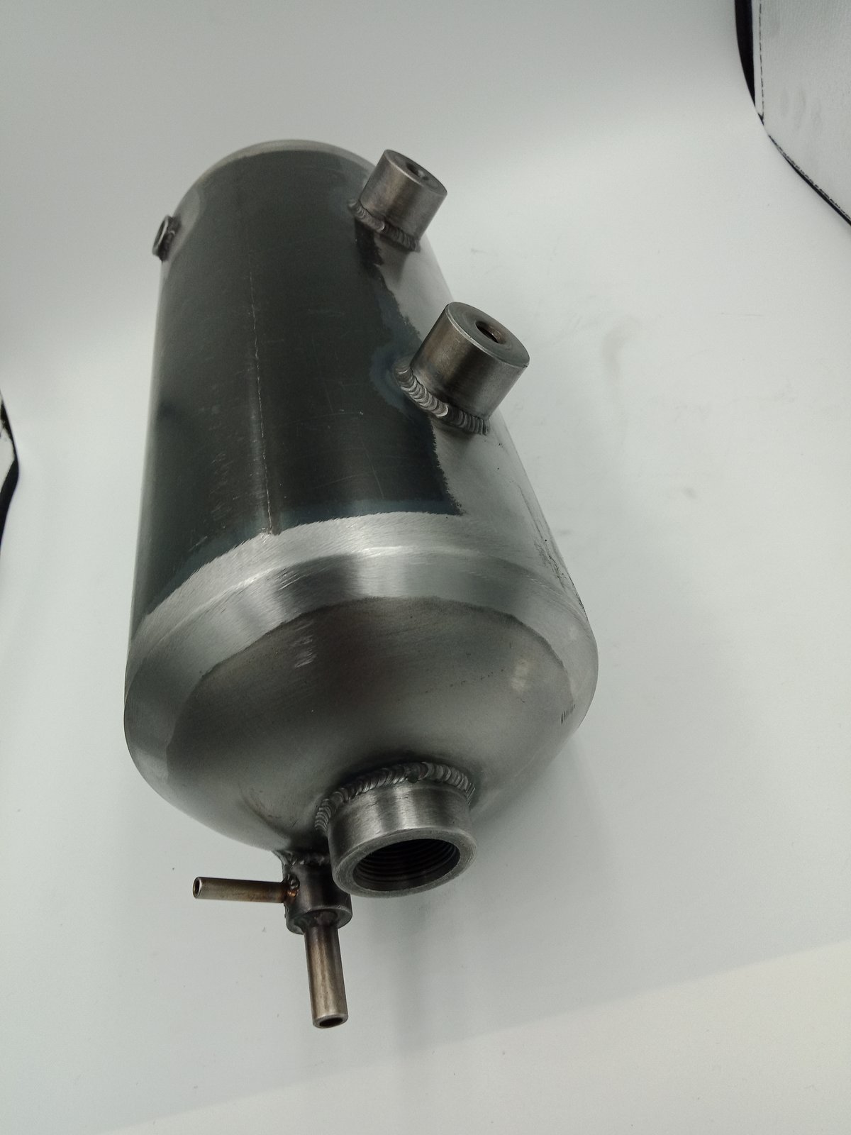 Tinworksinc Vertical Triumph Oil Tank 500 650 /Bobber/Cafe