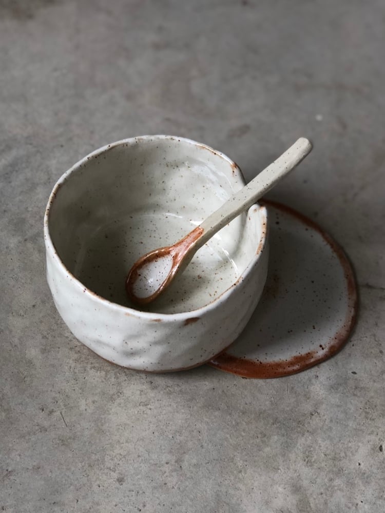 Image of large lidded bowl with spoon 