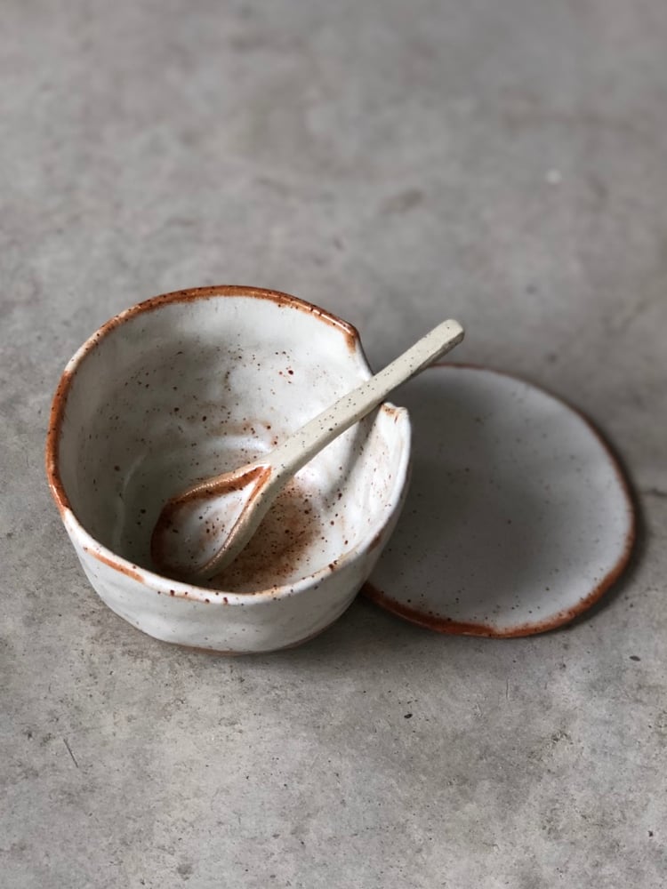 Image of small lidded bowl with spoon