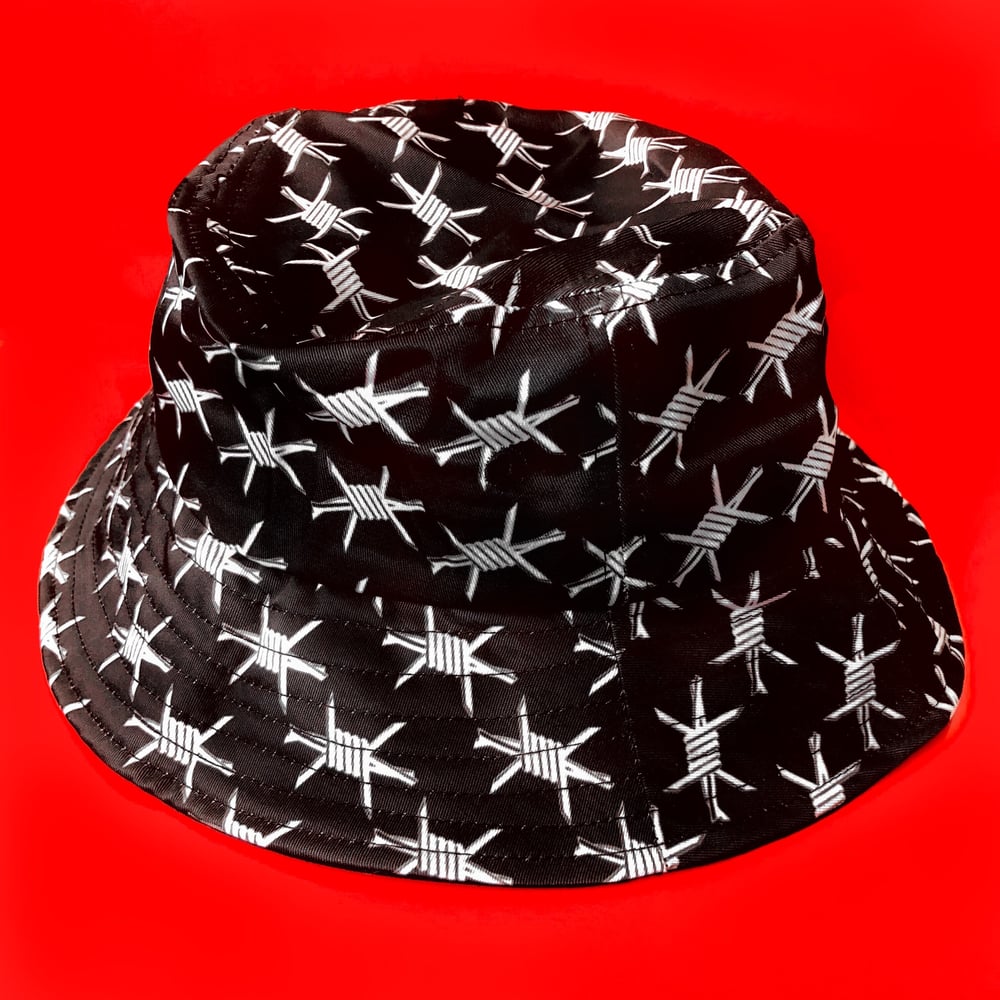 BARBED WIRE BUCKET HAT / HUTCH MELBOURNE