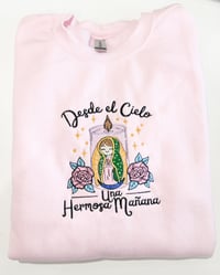 Desde el Cielo una Hermosa Mañana embroidered crewneck sweater 
