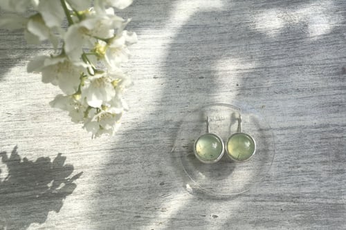 Image of "Early summer" silver earrings with prehnites  · NOVA AESTATE ·