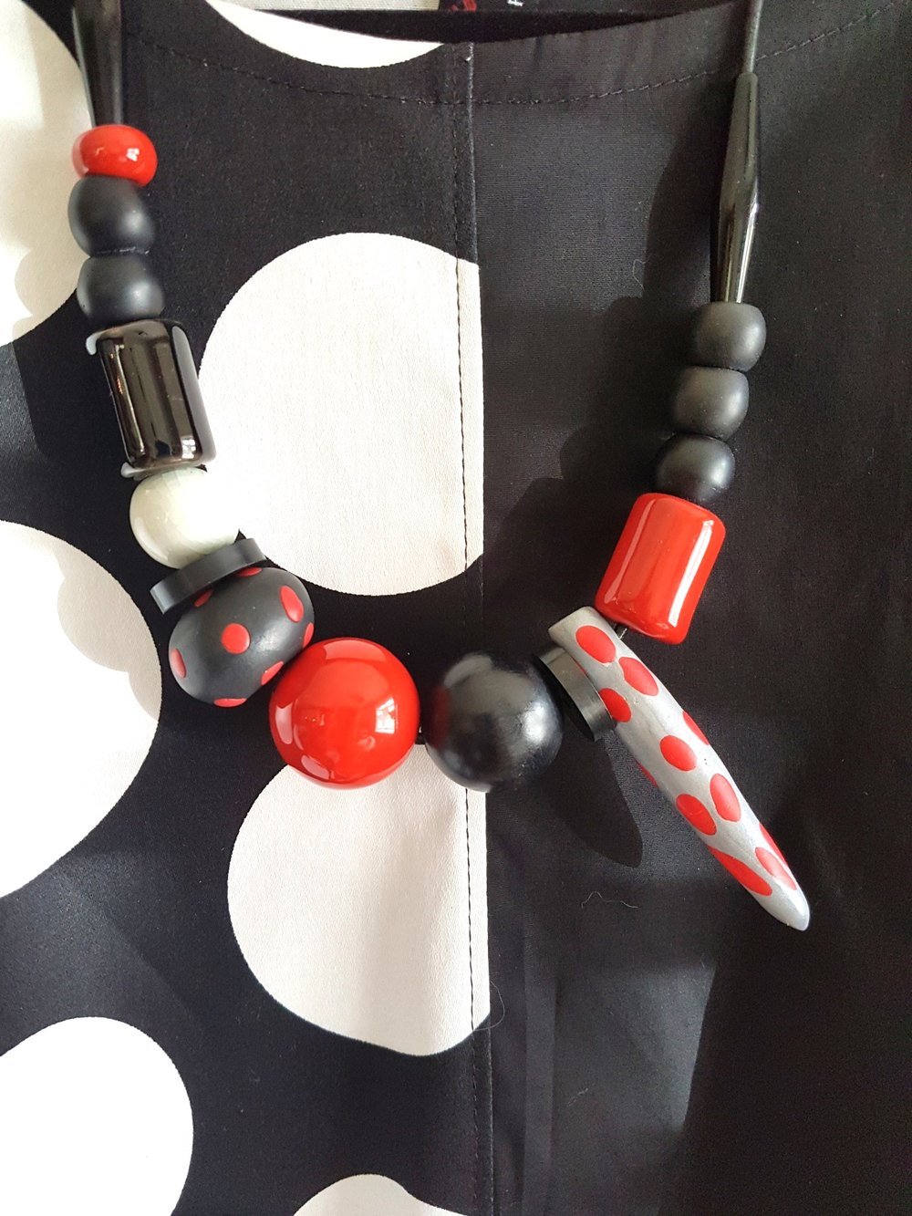 Image of the mix necklace #2 with red