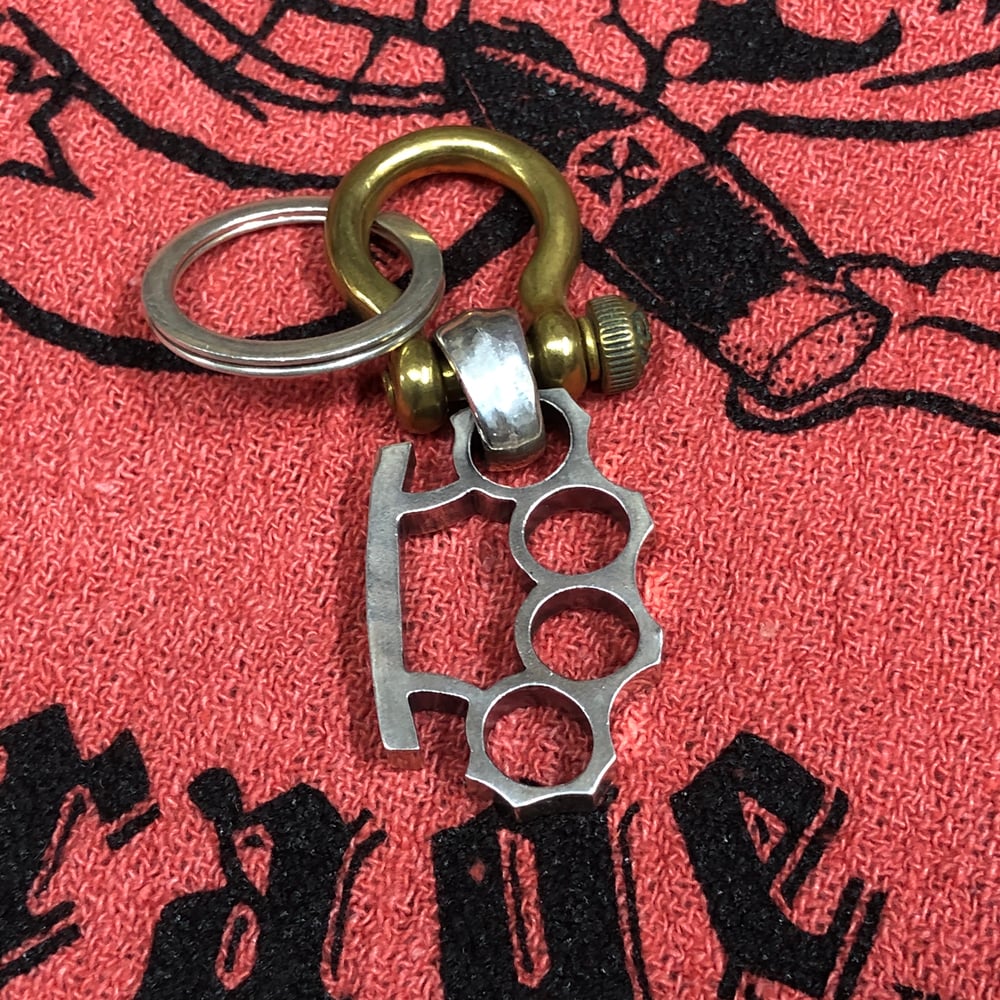 Image of Brass Knuckle Keychain w/ Brass Shackle