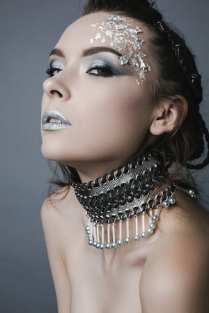 Image of wide silver collar with pearl droplets