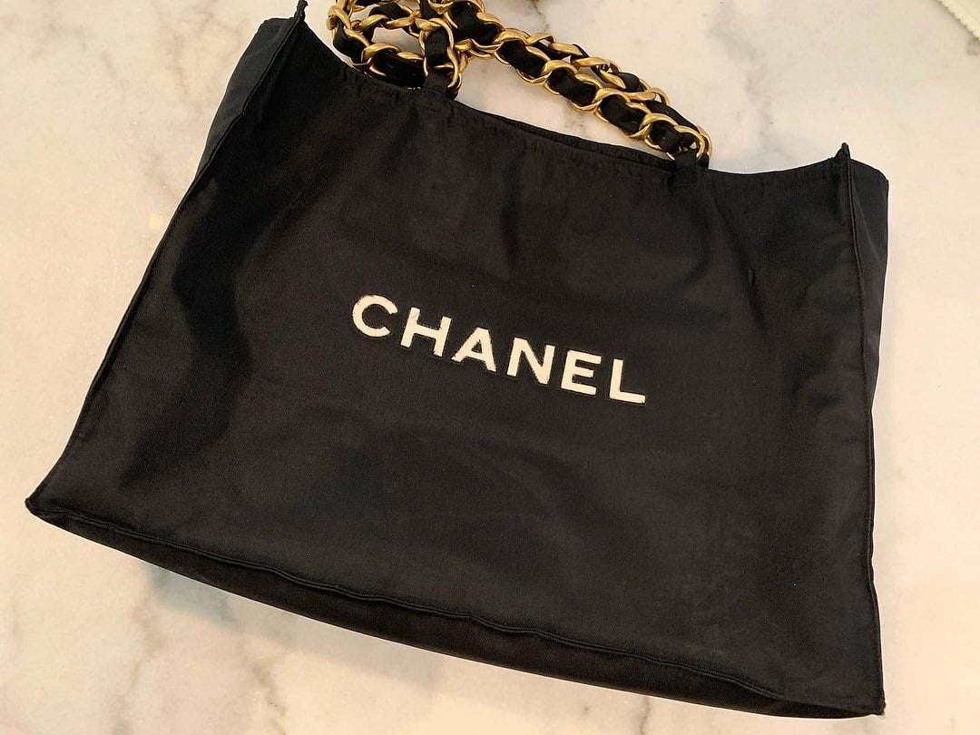 CHANEL JUMBO VINTAGE TOTE Trunk Show Designer Consignment
