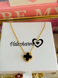 Image 3 of Cover necklace 