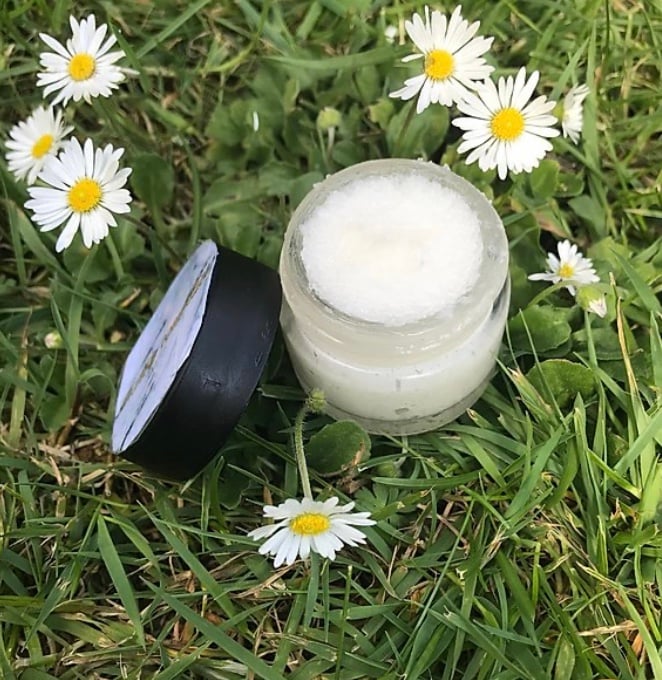 Image of Coconut vanilla lip scrub 🥥