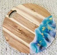 Round Wood Resin Serving Board with Handle - 'Ocean Love'