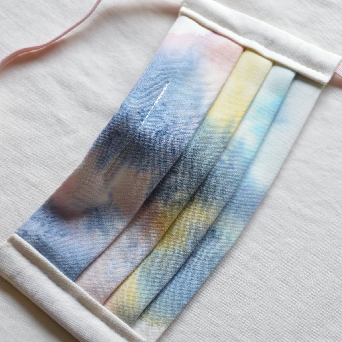 Image of Organic Cotton Mask (XS/Child) - Mottled Rainbow