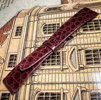 Image 2 of Hand-rolled rembordè vintage strap - Burgundy glossy Alligator