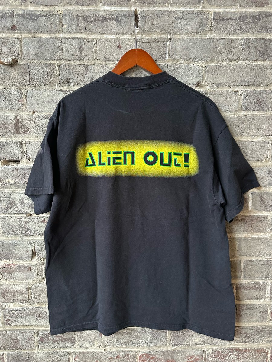 Image of 90s Vintage TAZ - ALIEN OUT! Cartoon Tee, SIZE: XL