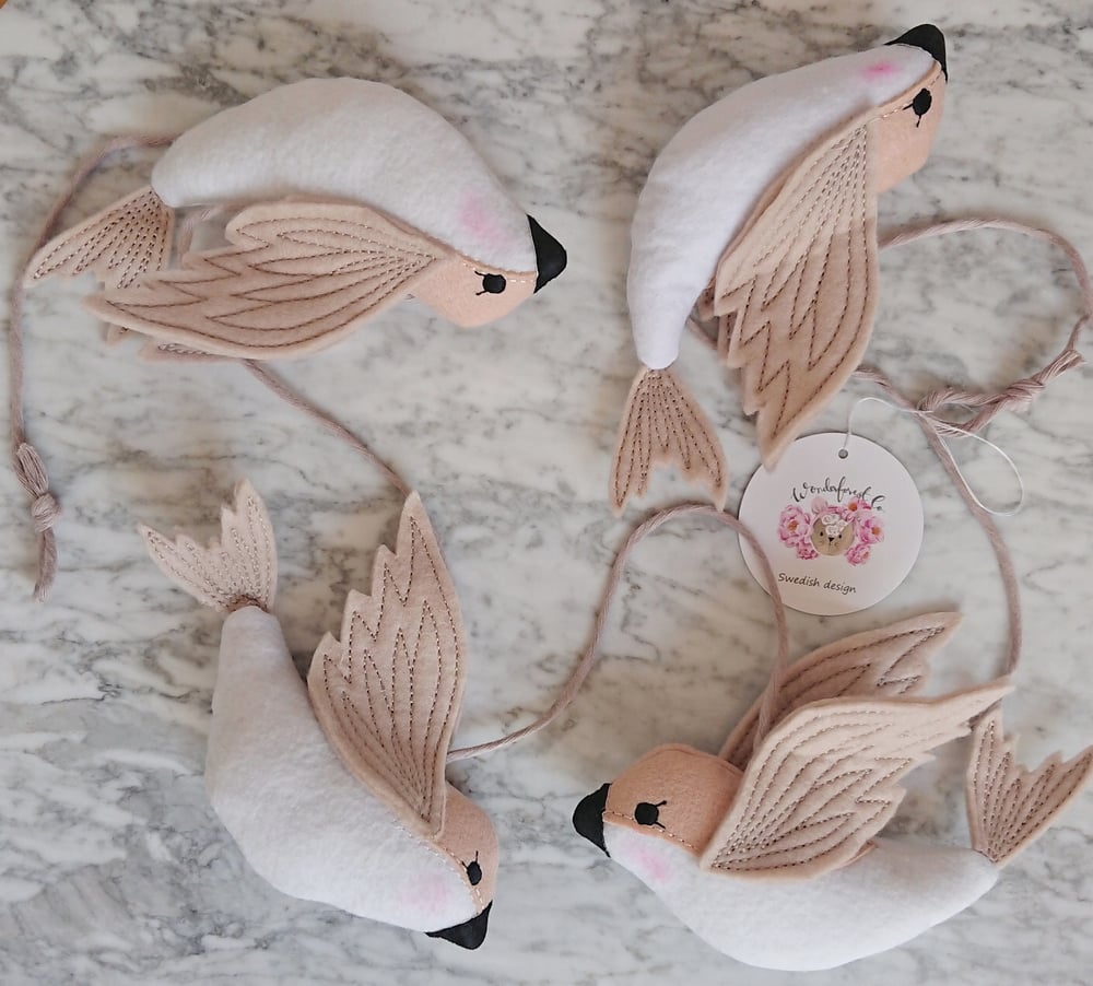 Image of Wonderforest Sparrow garland - made to order