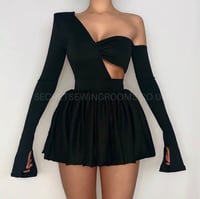 Image 1 of Millen set